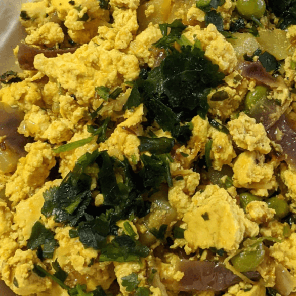 Curried tofu scramble